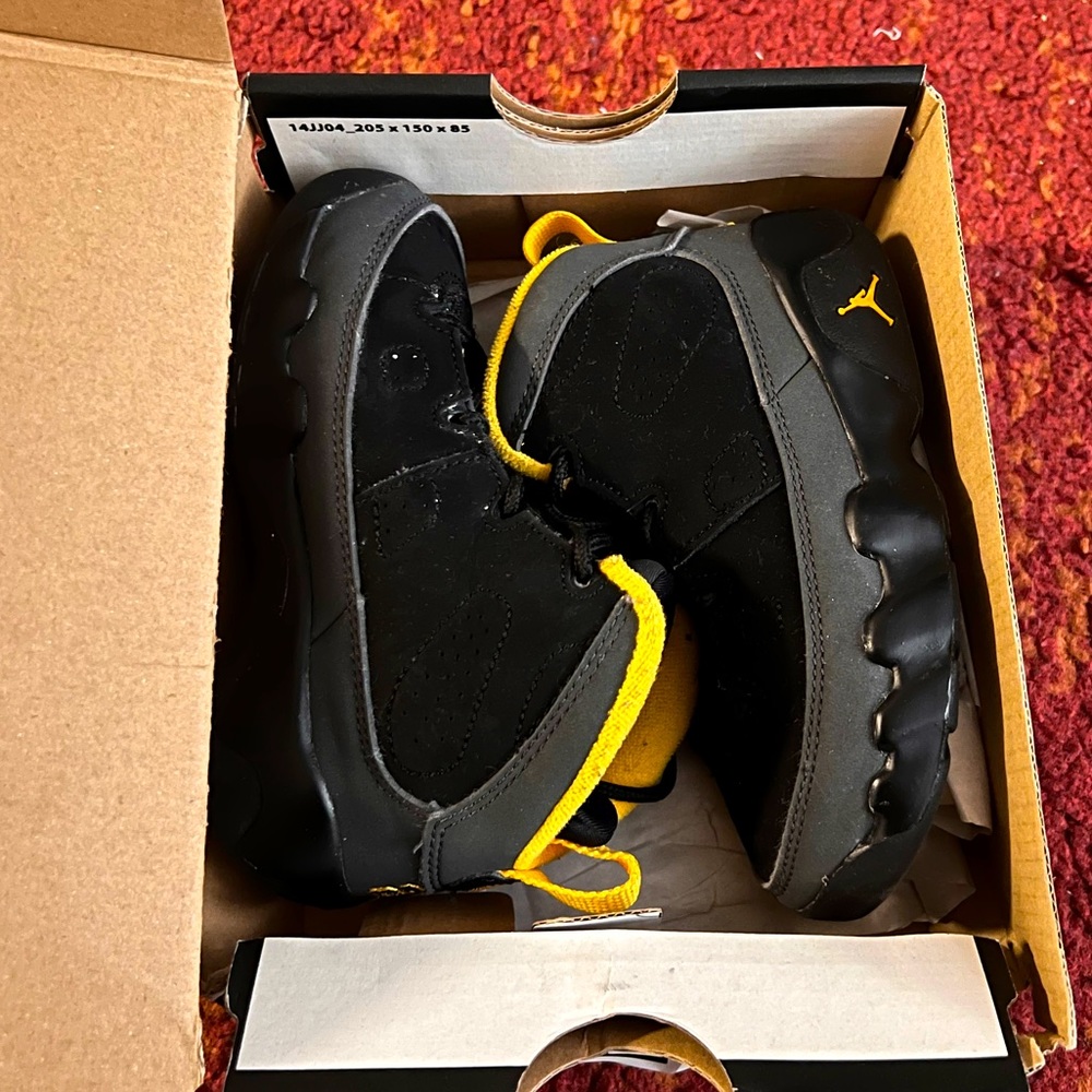 JORDAN 9 RETRO SIZE 8C